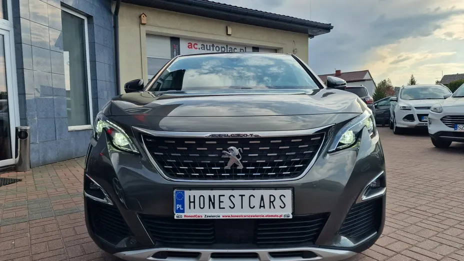 PEUGEOT 3008 -