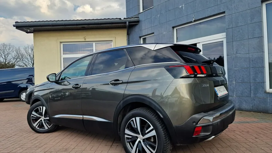PEUGEOT 3008 -