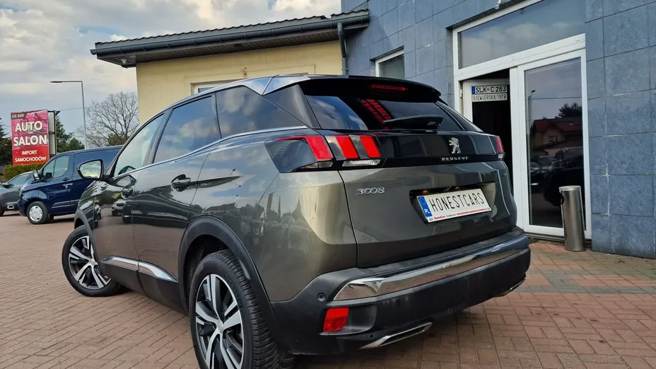 PEUGEOT 3008 -