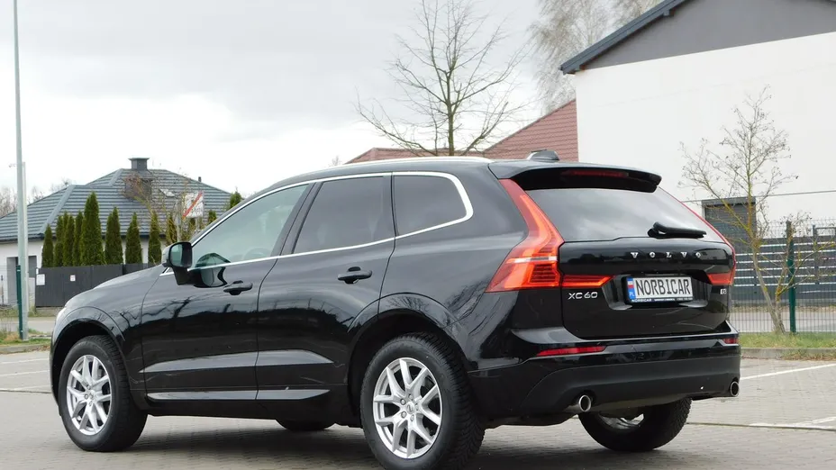 VOLVO XC60 -