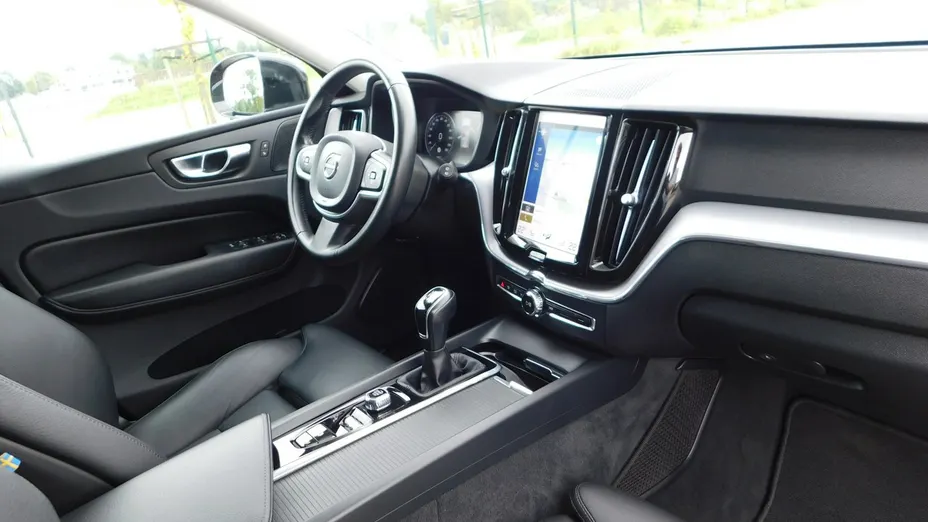 VOLVO XC60 -