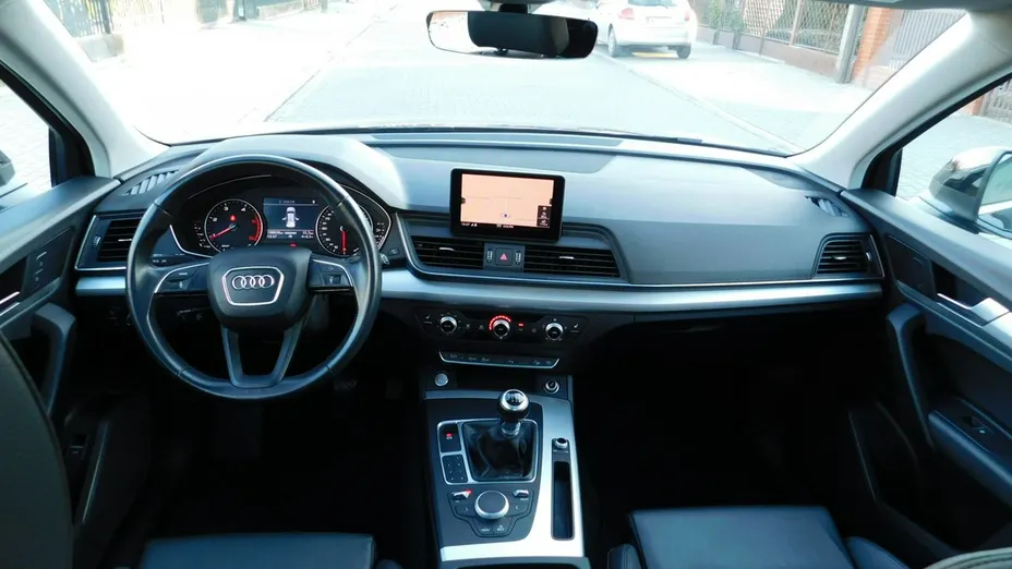 AUDI Q5 -
