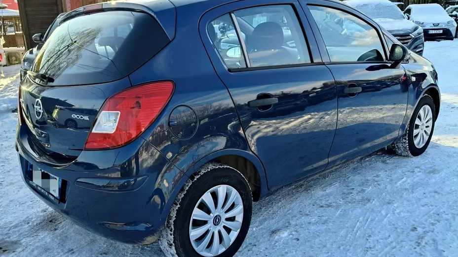 OPEL Corsa -