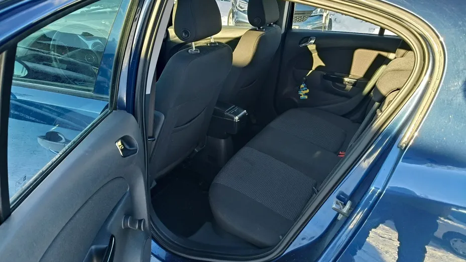 OPEL Corsa -