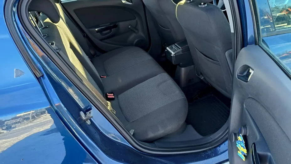 OPEL Corsa -
