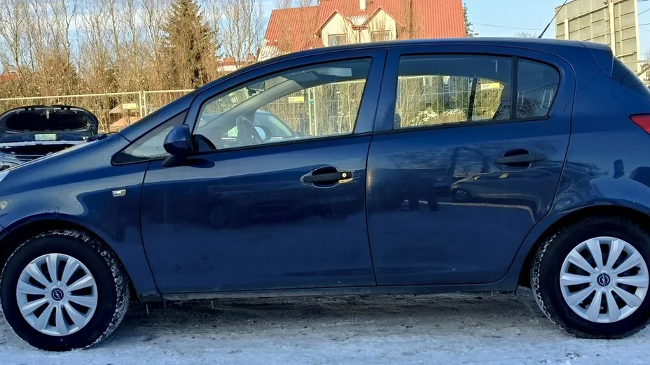 OPEL Corsa -