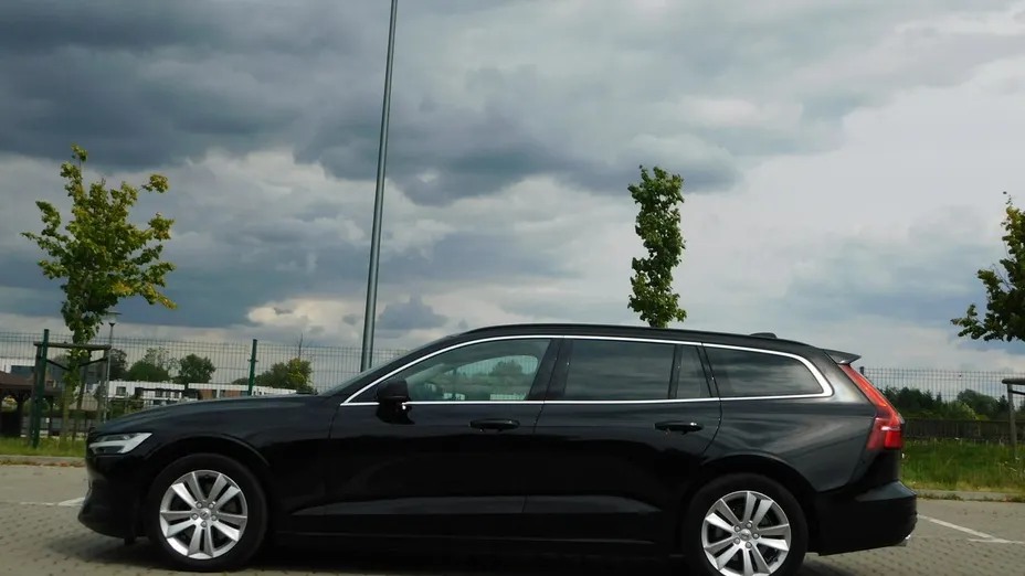 VOLVO V60 -