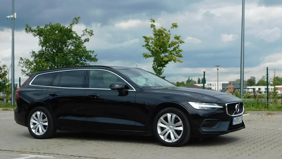 VOLVO V60 -