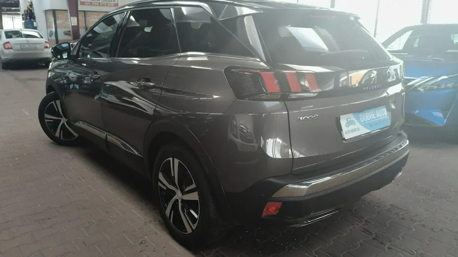 PEUGEOT 3008 -
