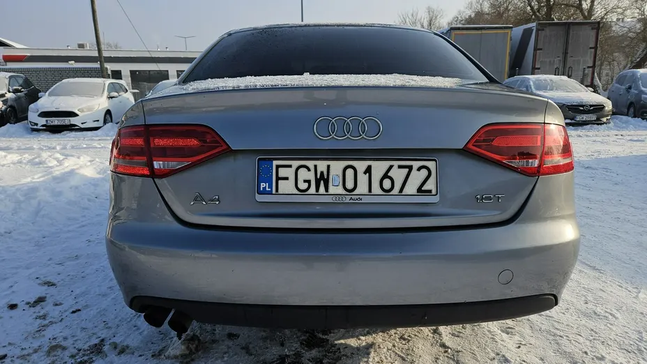 AUDI A4 -