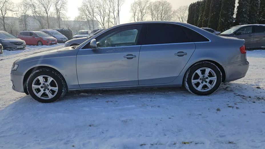 AUDI A4 -