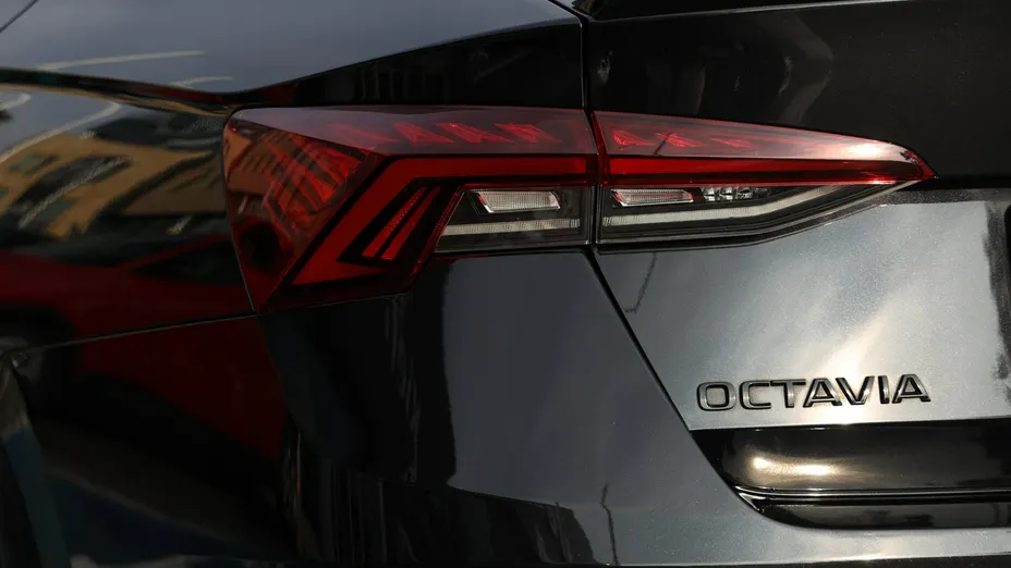 SKODA Octavia -