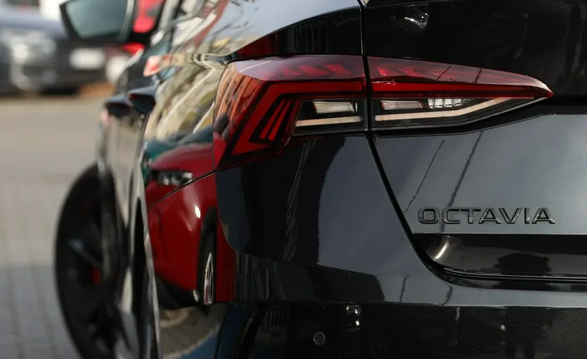 SKODA Octavia -