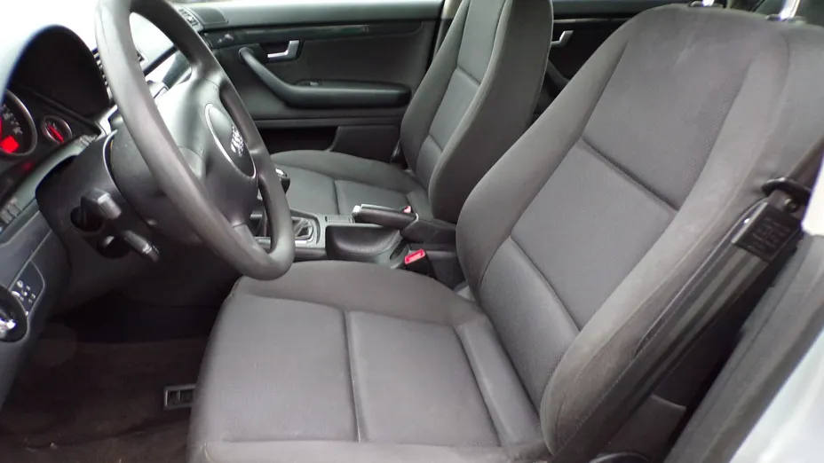 AUDI A4 -