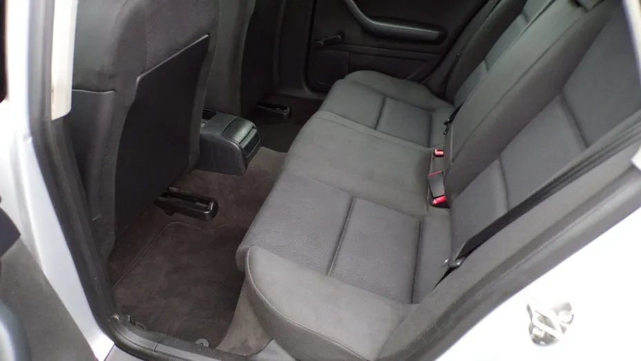 AUDI A4 -