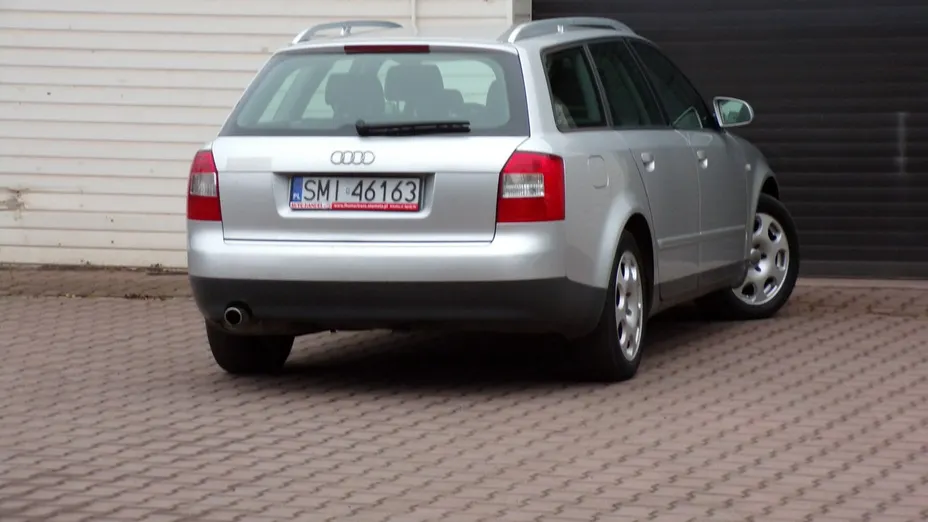 AUDI A4 -