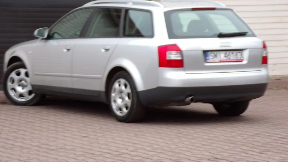 AUDI A4 -