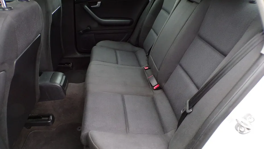 AUDI A4 -