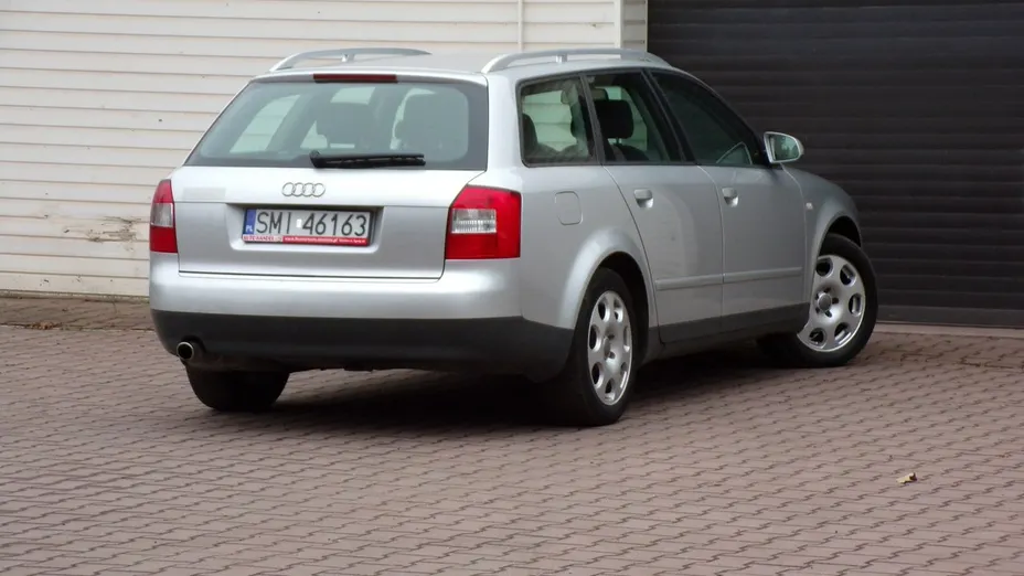 AUDI A4 -