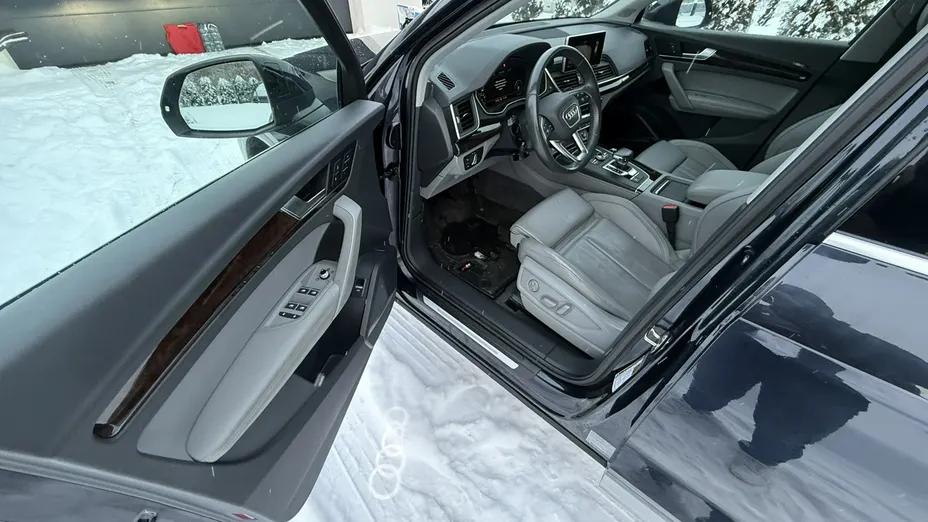 AUDI Q5 -