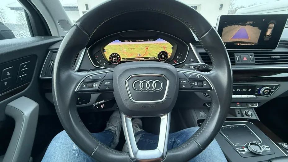 AUDI Q5 -