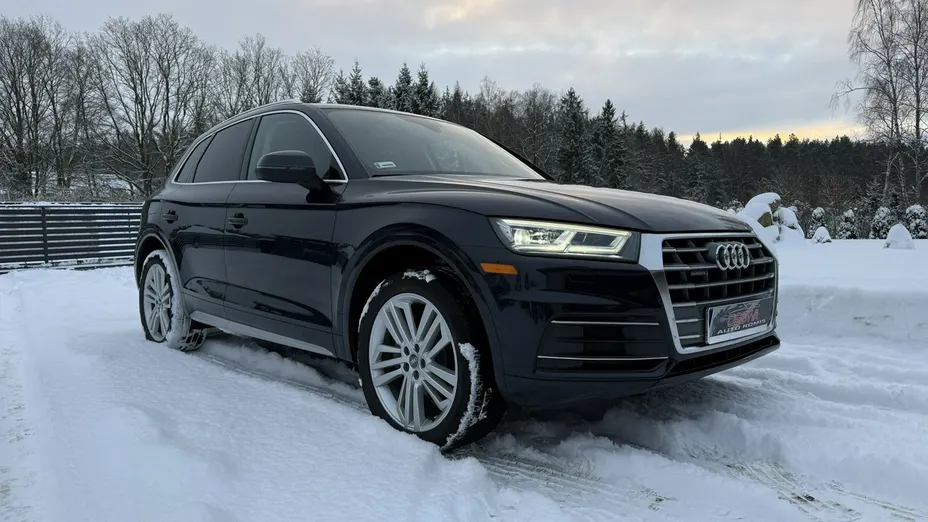 AUDI Q5 -