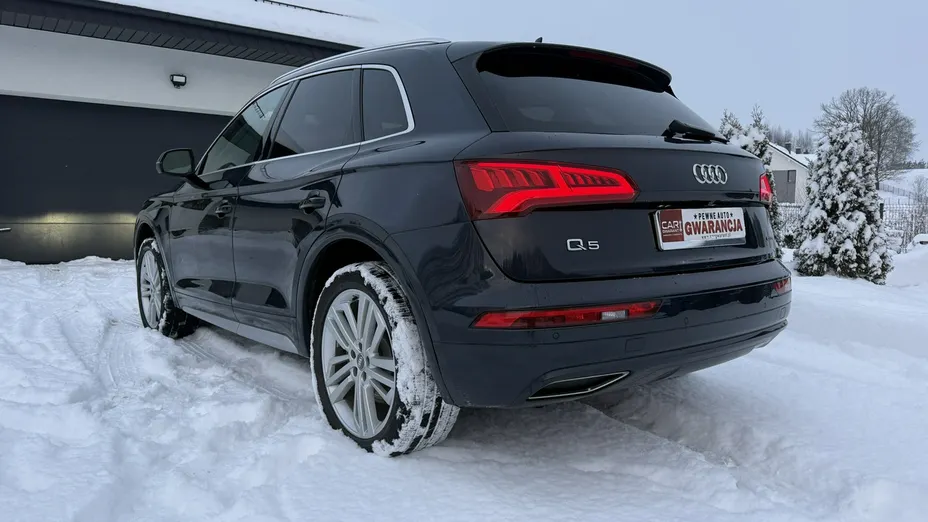 AUDI Q5 -