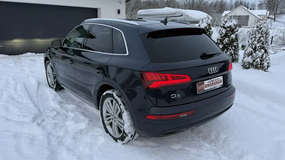 AUDI Q5 -