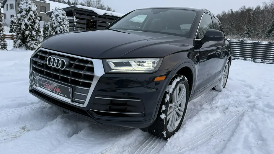AUDI Q5 -