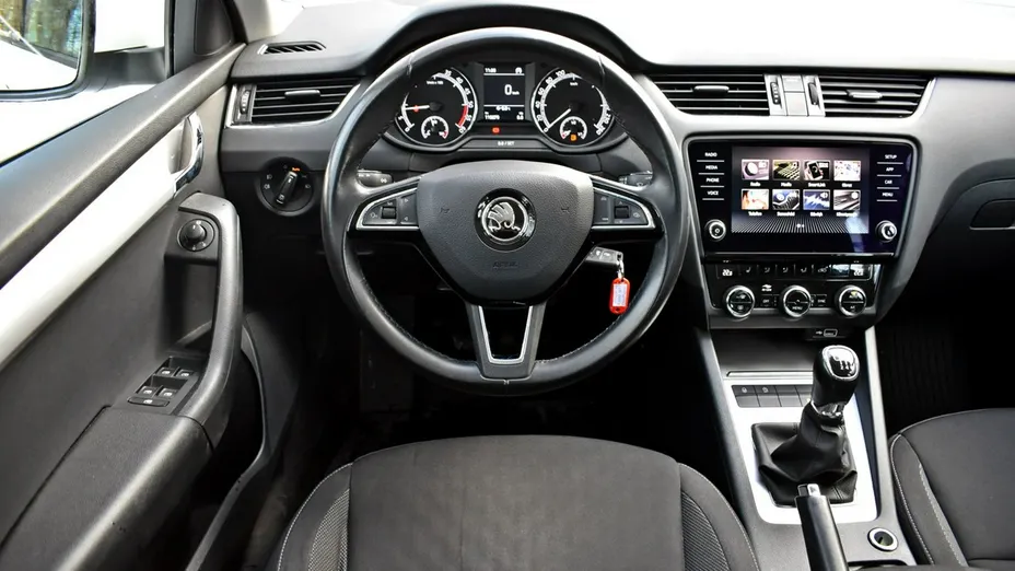 SKODA Octavia -