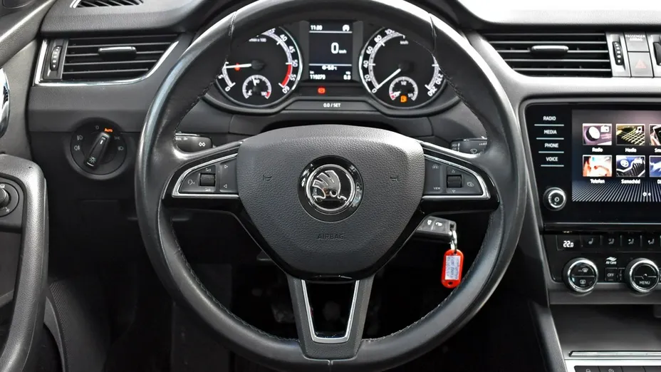 SKODA Octavia -