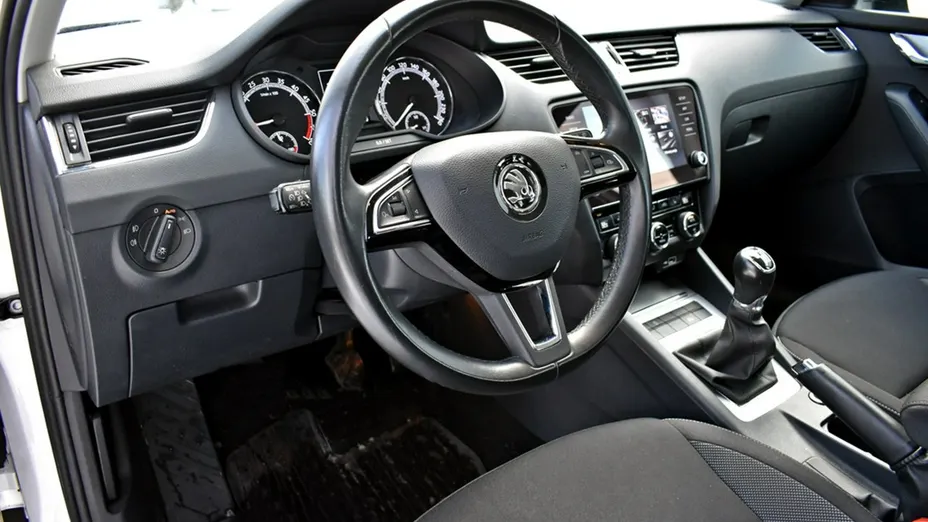 SKODA Octavia -