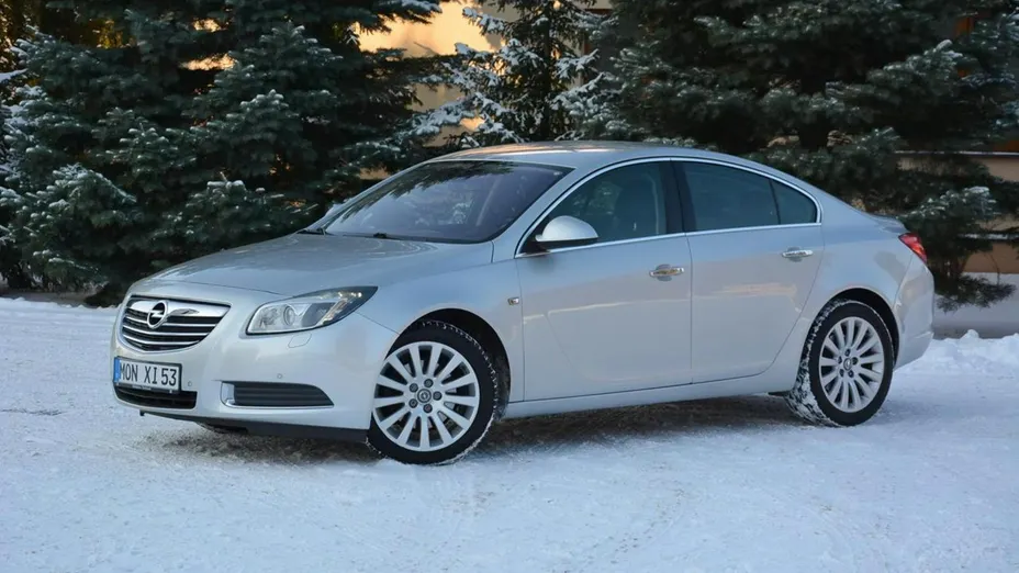 OPEL Insignia -