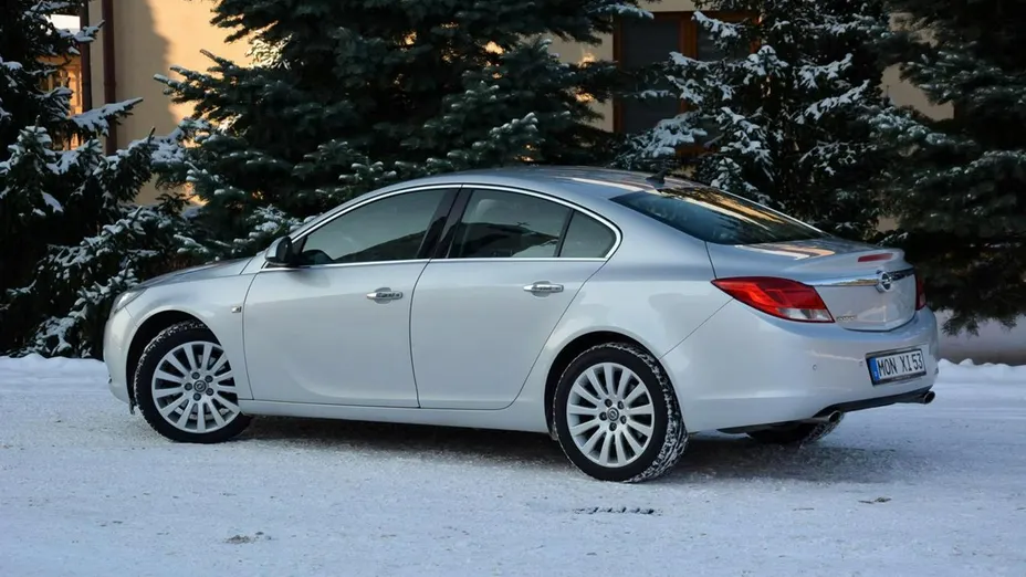 OPEL Insignia -