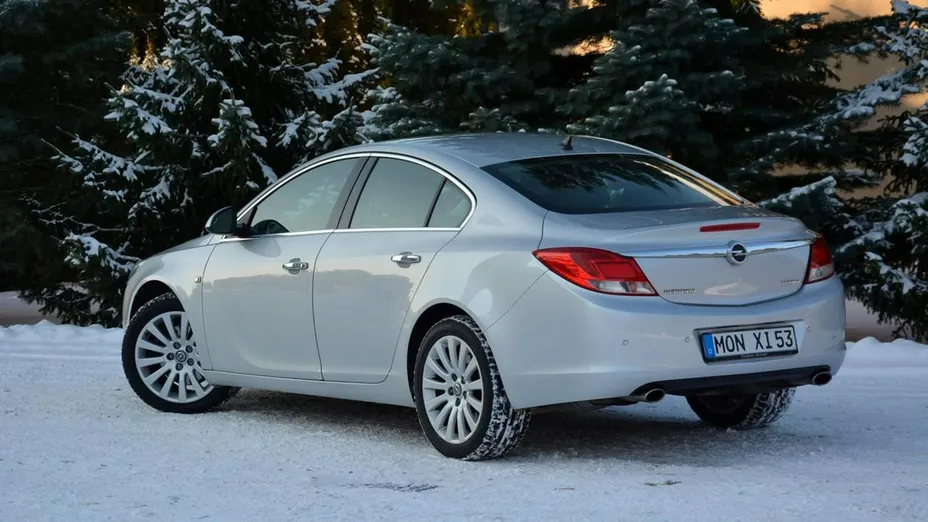 OPEL Insignia -