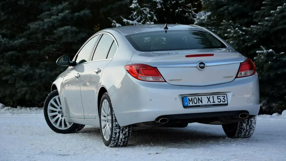 OPEL Insignia -