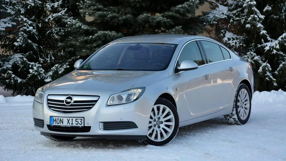 OPEL Insignia -