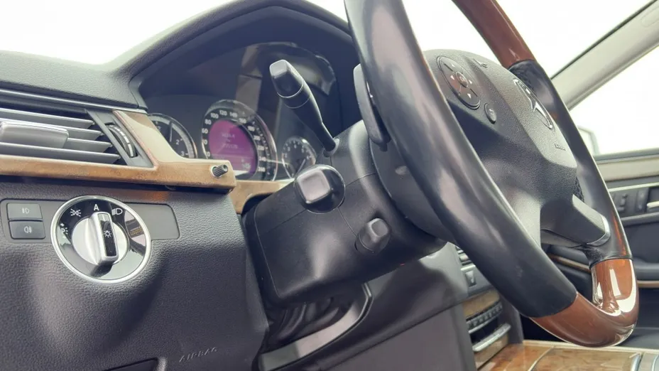 MERCEDES-BENZ E Klasa -