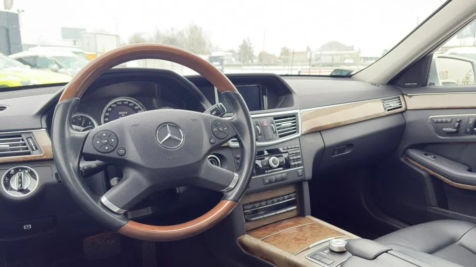MERCEDES-BENZ E Klasa -