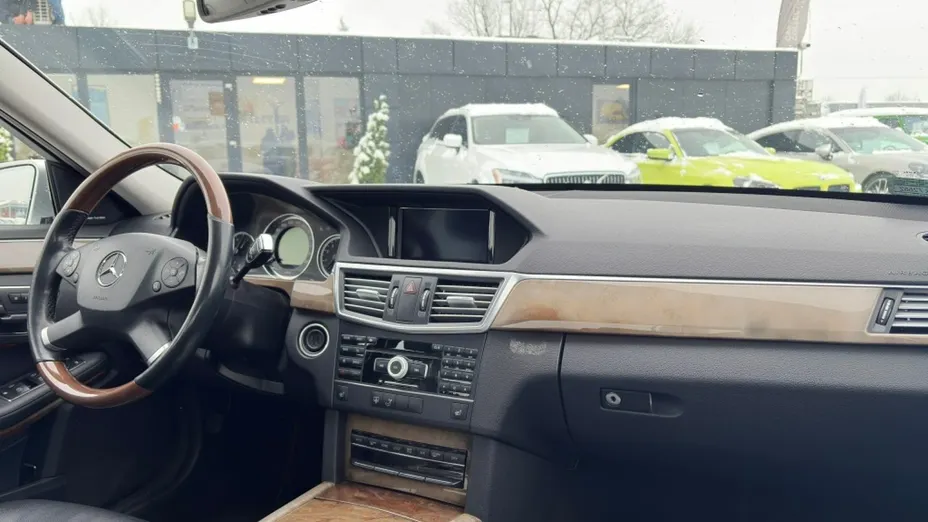 MERCEDES-BENZ E Klasa -
