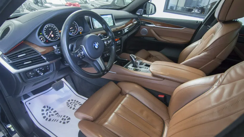 BMW X6 -