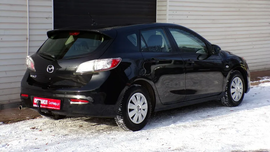 MAZDA 3 -