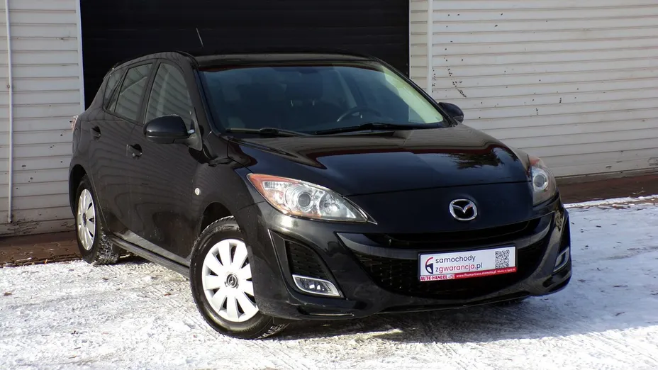 MAZDA 3 -