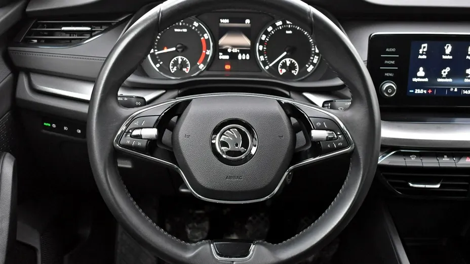 SKODA Octavia -