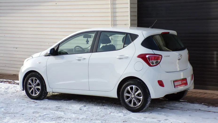 HYUNDAI i10 -