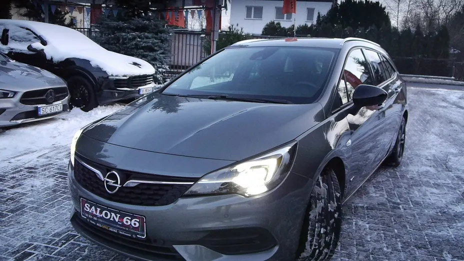 OPEL Astra -