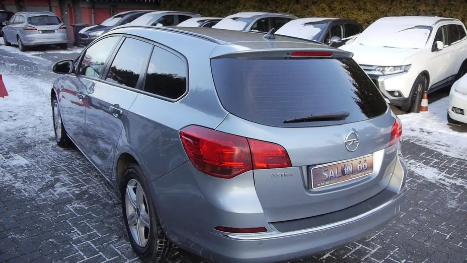 OPEL Astra -