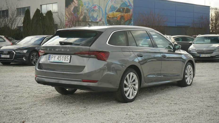 SKODA Octavia -