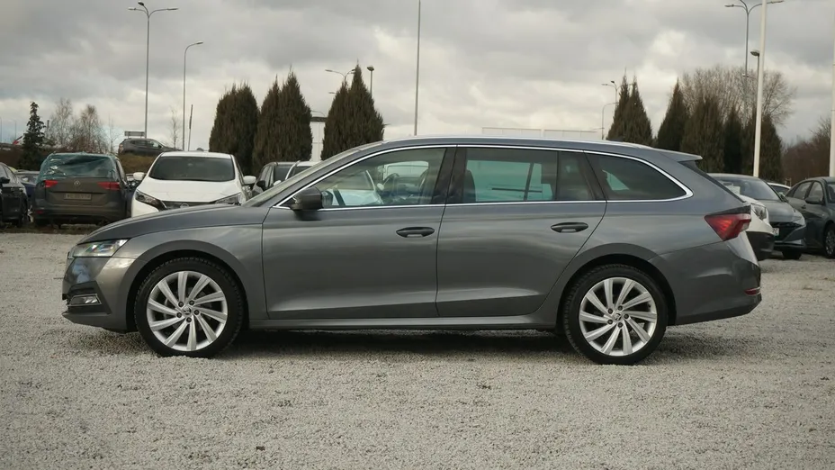 SKODA Octavia -