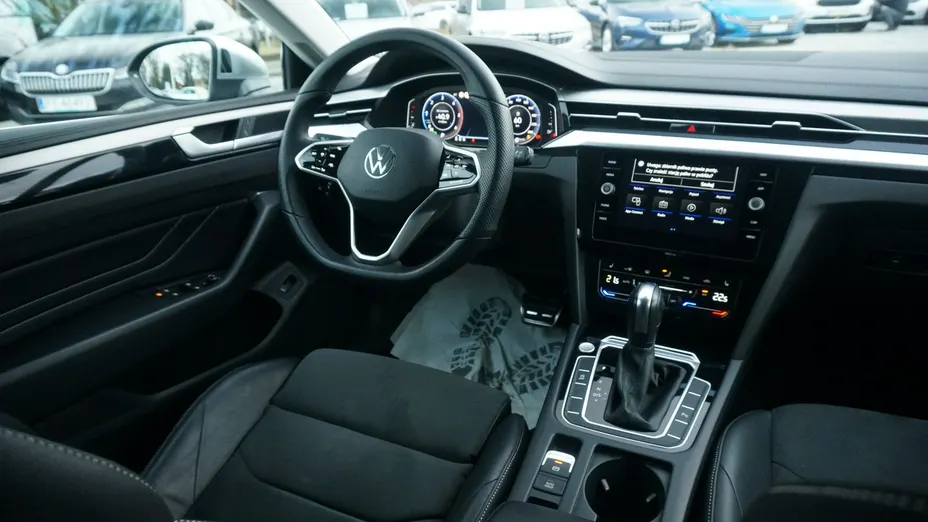VOLKSWAGEN Arteon -
